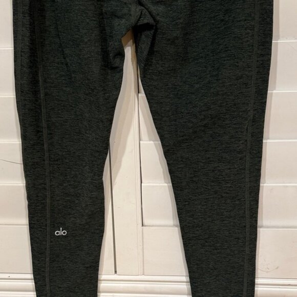 ALO Yoga Black Leggings - Picture 6 of 9